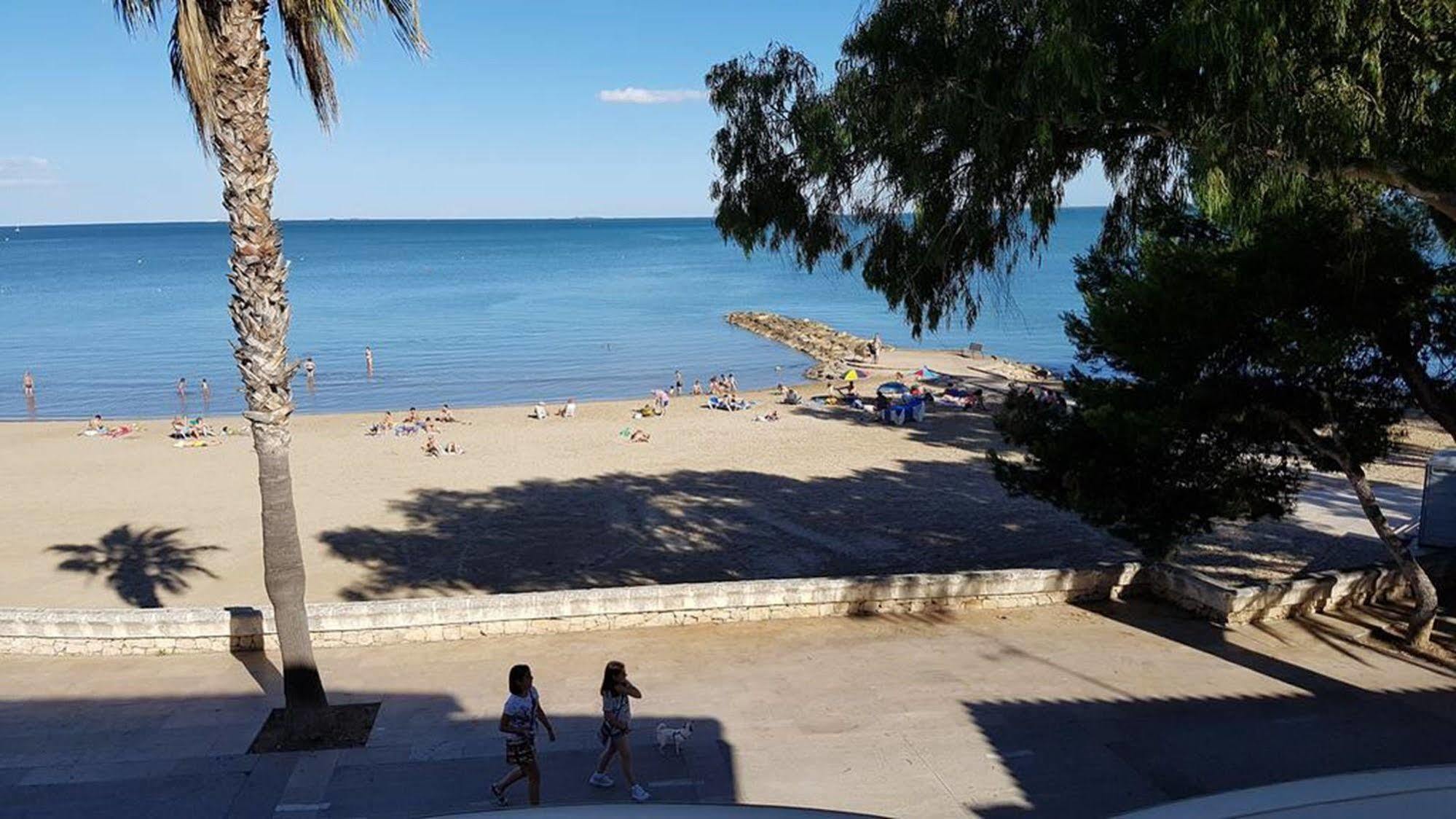Hotel Del Port Sant Carlos de la Ràpita Dış mekan fotoğraf