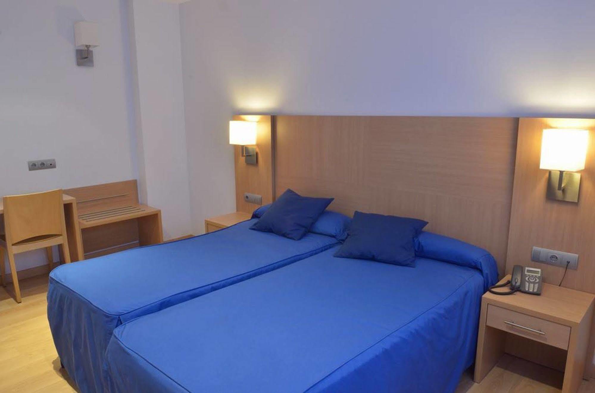 Hotel Del Port Sant Carlos de la Ràpita Dış mekan fotoğraf