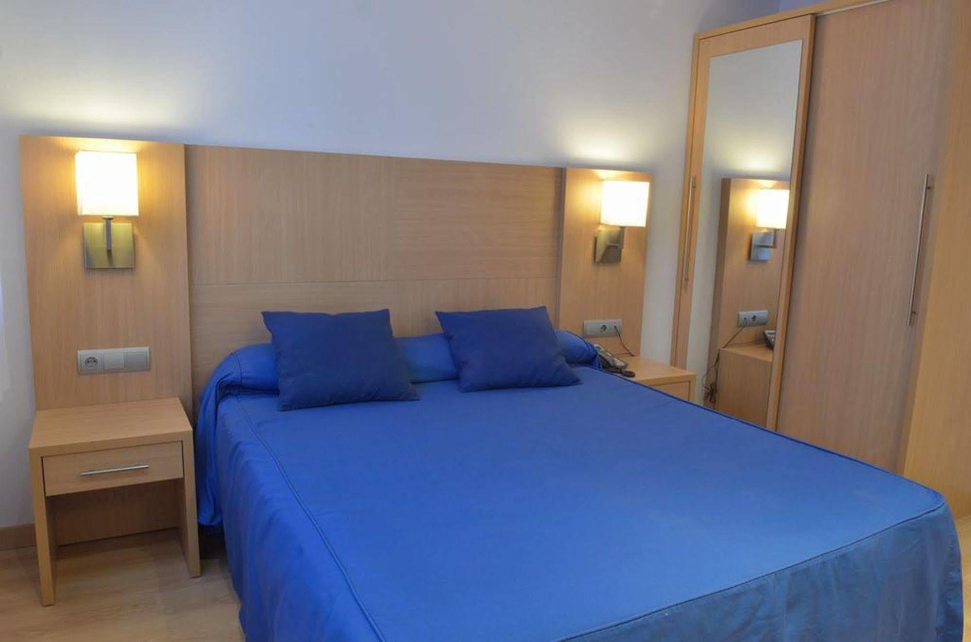 Hotel Del Port Sant Carlos de la Ràpita Dış mekan fotoğraf